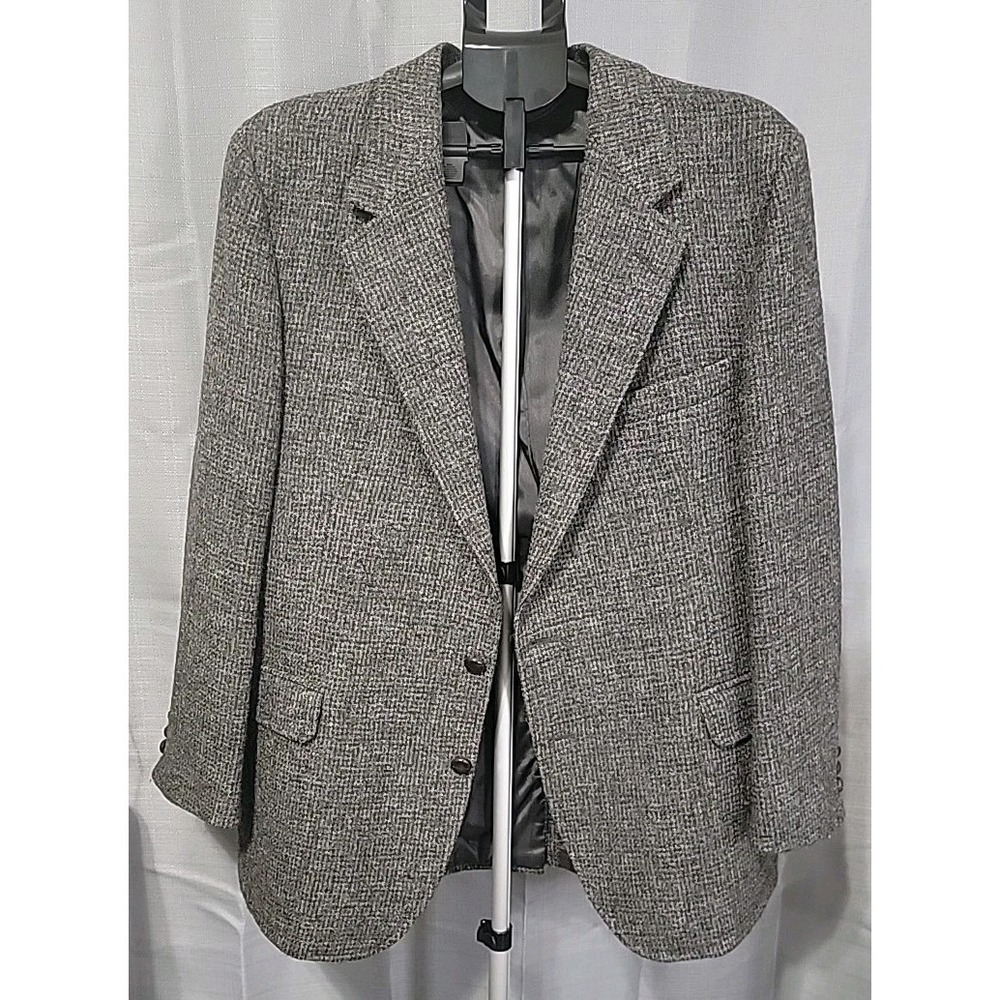 John Alexander Limited Harris Tweed Handwoven 100% Scottish Wool, 2 Button, 46?